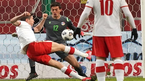 Robert Lewandowski di laga Andorra vs Polandia-1636714440