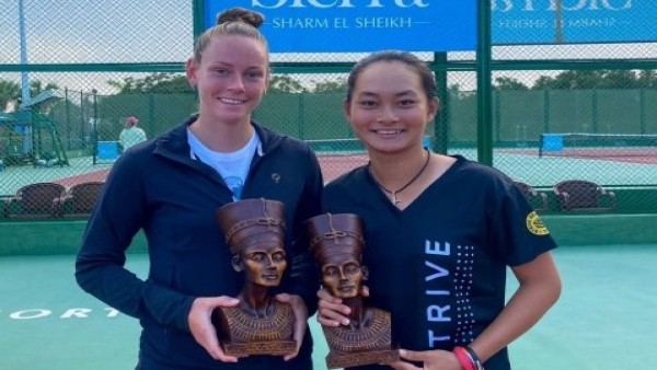 Stephanie Judith Visscher bersama Priska Madelyn-1637055787