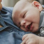 Ibu dan bayi-1644329234