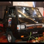 Mobil pick-up terbaru Mitsubishi New Colt L300 yang dipamerkan di Pekanbaru, Riau. (ANTARA/HO Mitsubishi)-1680750266