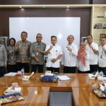 Foto bersama kegiatan Pemkot Serang audiensi dengan BBWSC3 di ruang kerja Wali Kota Serang. (ANTARA/HO-Pemkot Serang)-1704366273