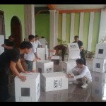 KPU Muna Barat mulai rakit 1. 292 kotak suara Pemilu 2024-1704355297