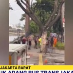 Pria Bawa Parang-1735634470
