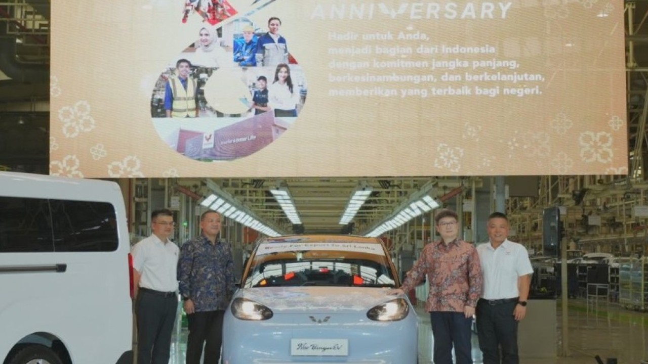 Wuling Motors memperingati ulang tahunnya yang ke-8 di pabrik mereka di Cikarang, Jawa Barat, Jumat (11/7/2025). (Foto: Istimewa)