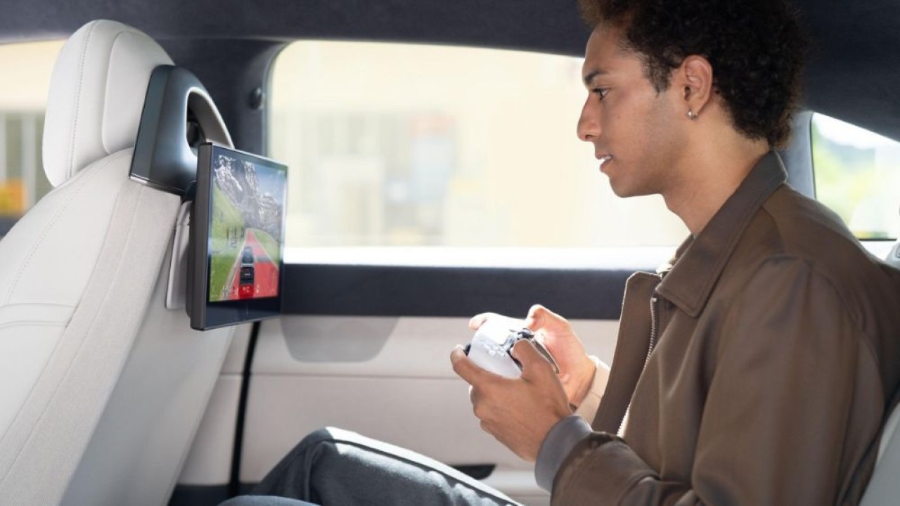 Sony Honda Mobility mengumumkan Afeela menjadi mobil pertama di dunia yang menghadirkan fitur PS Remote Play sebagai sistem hiburan di dalam kendaraan. (Foto: Istimewa via ArenaEV)