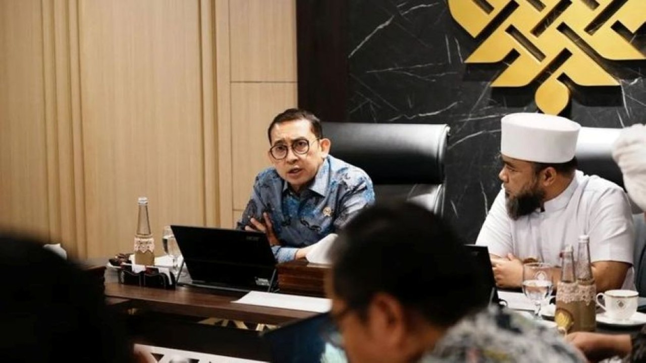 Menteri Kebudayaan (Menbud) Fadli Zon menerima kunjungan gubernur dan pejabat Pemerintah Provinsi Bengkulu di Kantor Kementerian Kebudayaan, Jakarta, Senin, 12 Januari 2026. (Foto: ANTARA/HO-Kementerian Kebudayaan)
