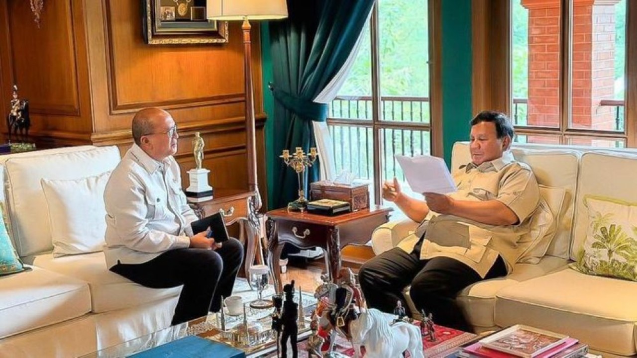 CEO Danantara Rosan Roeslani membagikan momen saat bertemu dengan Presiden Prabowo Subianto di Hambalang, Bogor, Jawa Barat, Minggu, 4 Januari 2026. (Foto: Istimewa)
