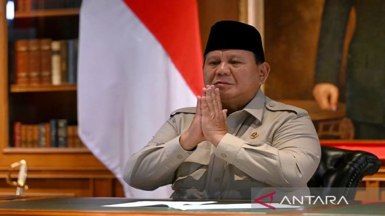 Presiden Prabowo Subianto mengucapkan selamat HarI Raya Idulfitri kepada seluruh umat Islam tanah air di berbagai penjuru negeri. ANTARA/HO-BPMI Sekretariat Presiden.