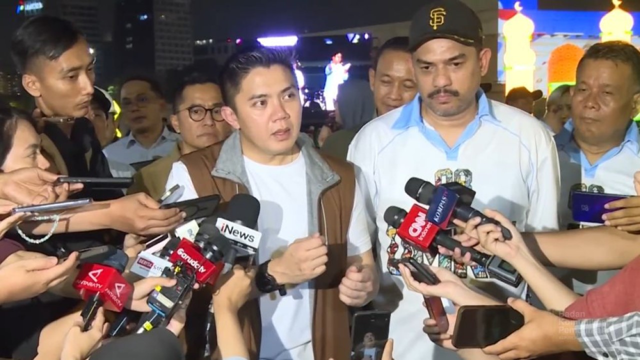 Sekretaris Kabinet (Seskab) Teddy Indra Wijaya dan Menteri UMKM Maman Abdurrahman. (Foto: Dok/Istimewa/Bakom RI)