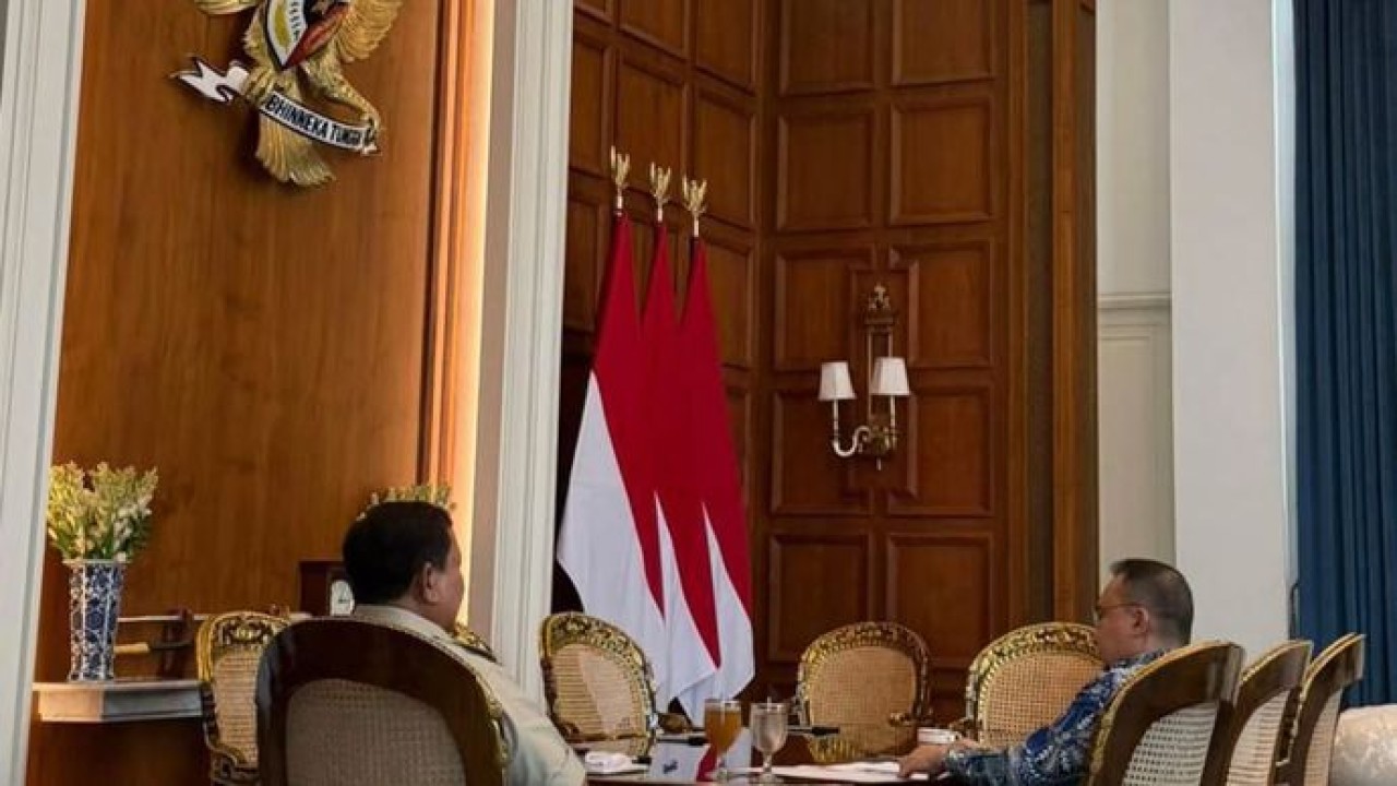 Prabowo Subianto mengadakan pertemuan dengan Wakil Ketua DPR Sufmi Dasco Ahmad di Istana Merdeka, (Istimewa)
