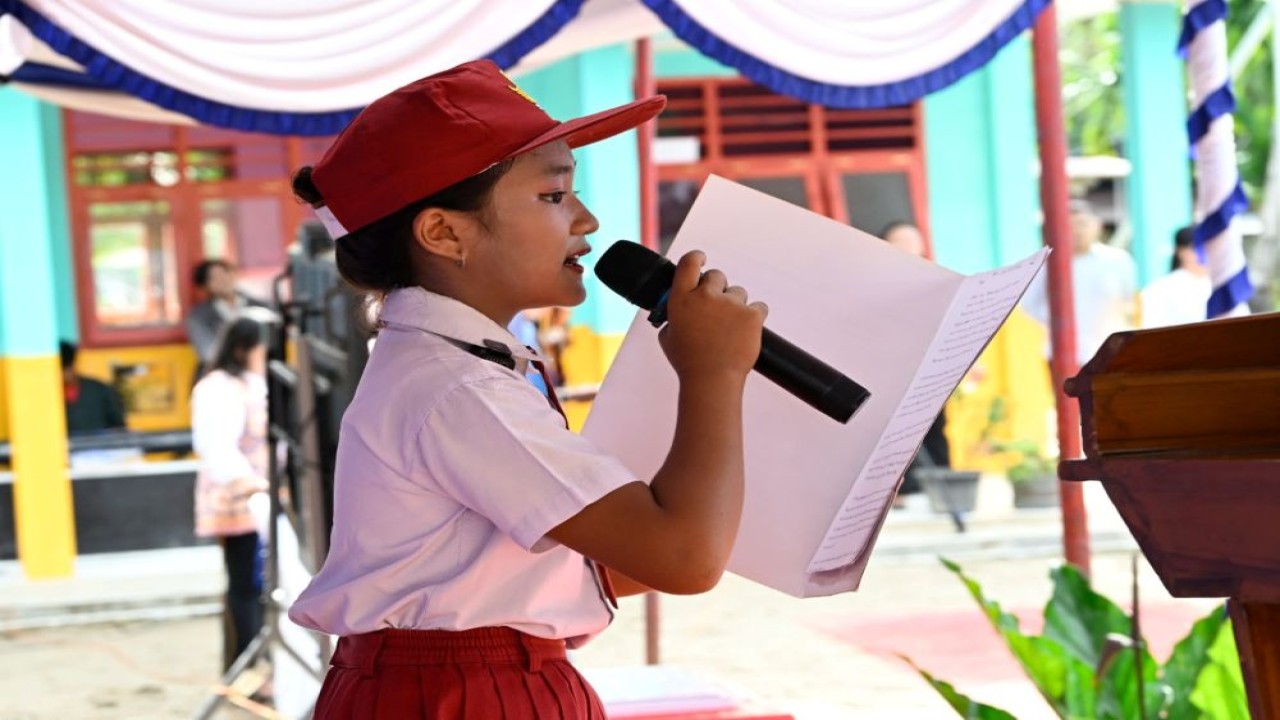 Siswi kelas III SD Negeri 077279 Siofabanua, Kabupaten Nias Utara, Sumatra Utara (Sumut), Nasya Losefa Zega. (Foto: Dok/Istimewa/Bakom RI)