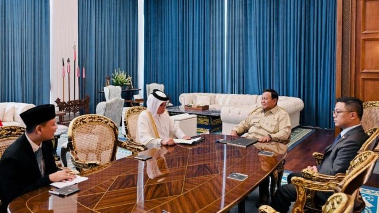 Presiden Prabowo Subianto menerima Menteri Negara Urusan Luar Negeri Qatar membahas penguatan investasi dan 50 tahun hubungan diplomatik. (Foto: Istimewa)