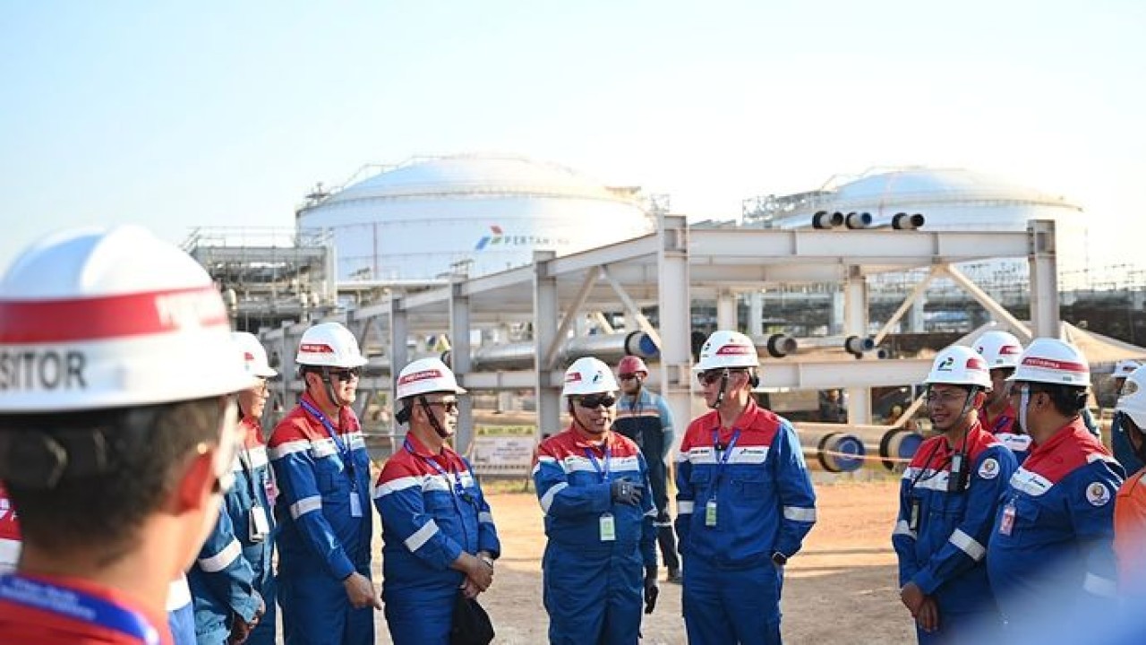 Komisaris Utama PT Pertamina (Persero), Mochamad Iriawan, mengunjungi fasilitas saat Management Walkthrough (MWT) ke kawasan Trans-Pacific Petrochemical Indotama di Tuban, Jawa Timur, Selasa (30/6/2026). (Pertamina)