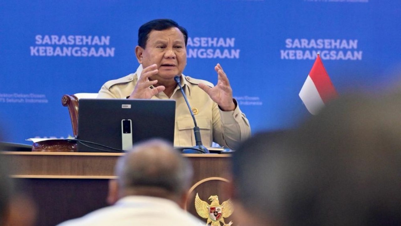 Presiden Prabowo Subianto saat memberikan sambutan pada penutupan Sarasehan Kebangsaan Konvensi Sains, Teknologi, dan Industri Indonesia (KSTI) Tahun 2026 di Jakarta International Convention Center (JICC), Jakarta, pada pada Minggu (28/6/2026). (Foto: BPMI Setpres)