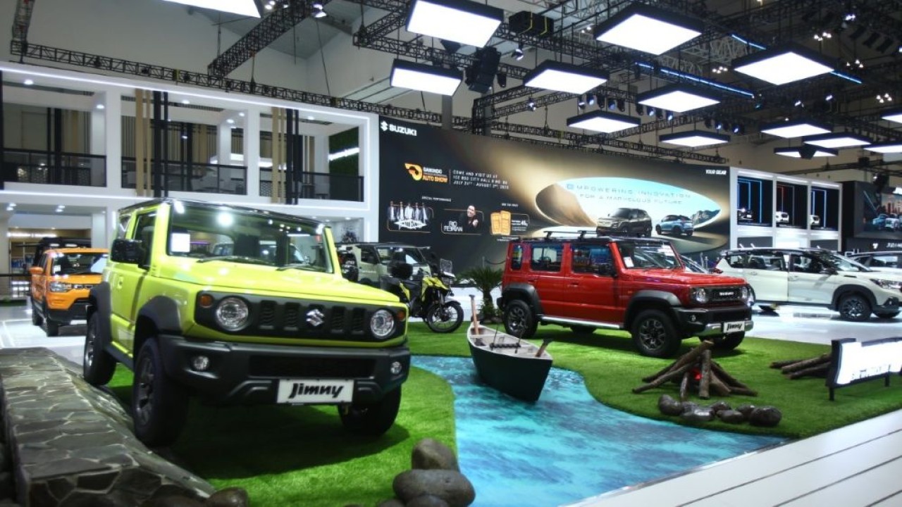 Deretan lini mobil Suzuki. (Foto: Dok/Istimewa/SIS)