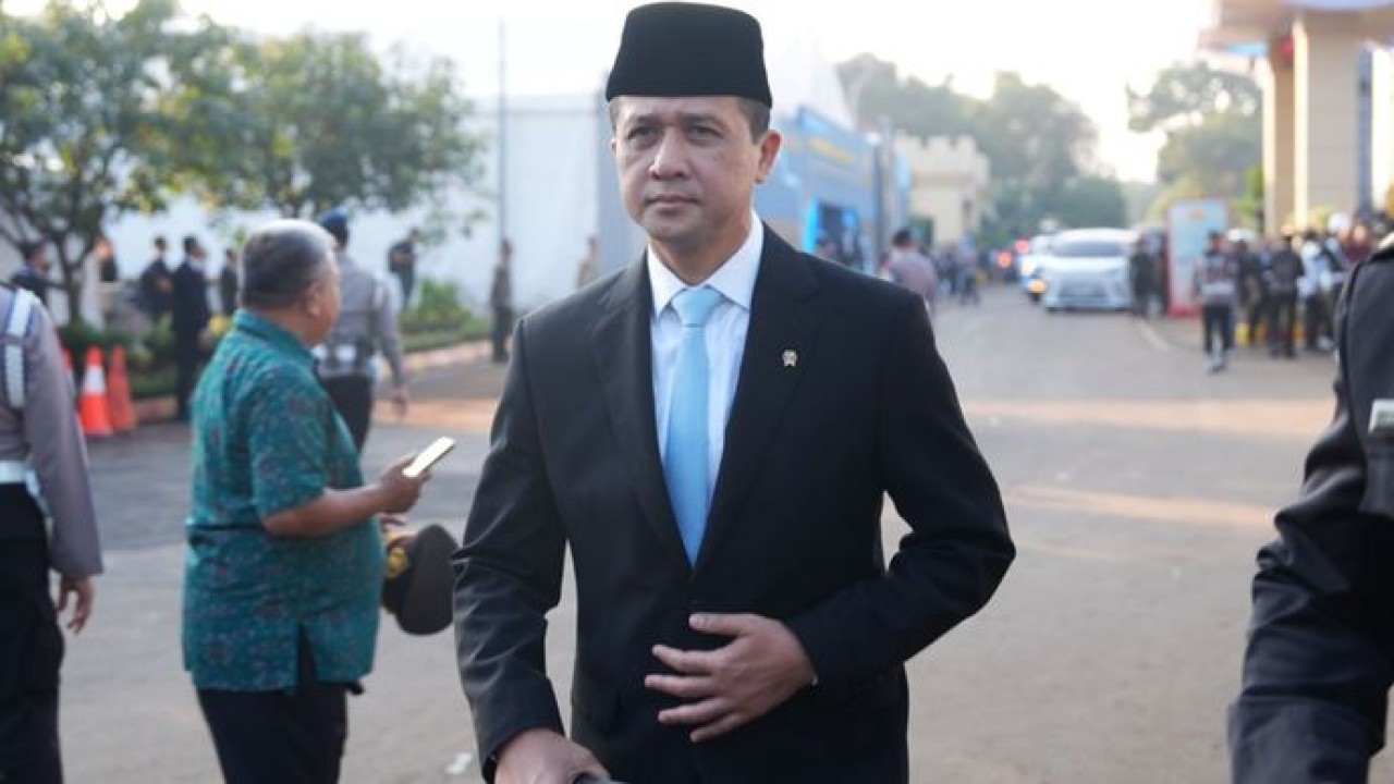 Menteri Transmigrasi M. Iftitah Sulaiman (Dokumentasi)