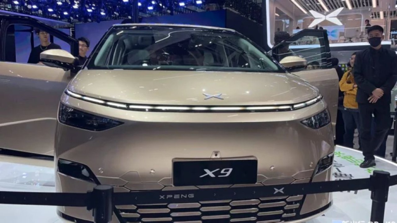Sebanyak 33 ribu lebih Xpeng X9 ditarik akibat cacat suspensi Udara. (Foto: Xchuxing via CarsNewsChina)