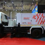 Isuzu GIGA FVR Road Sweeper-1785895889