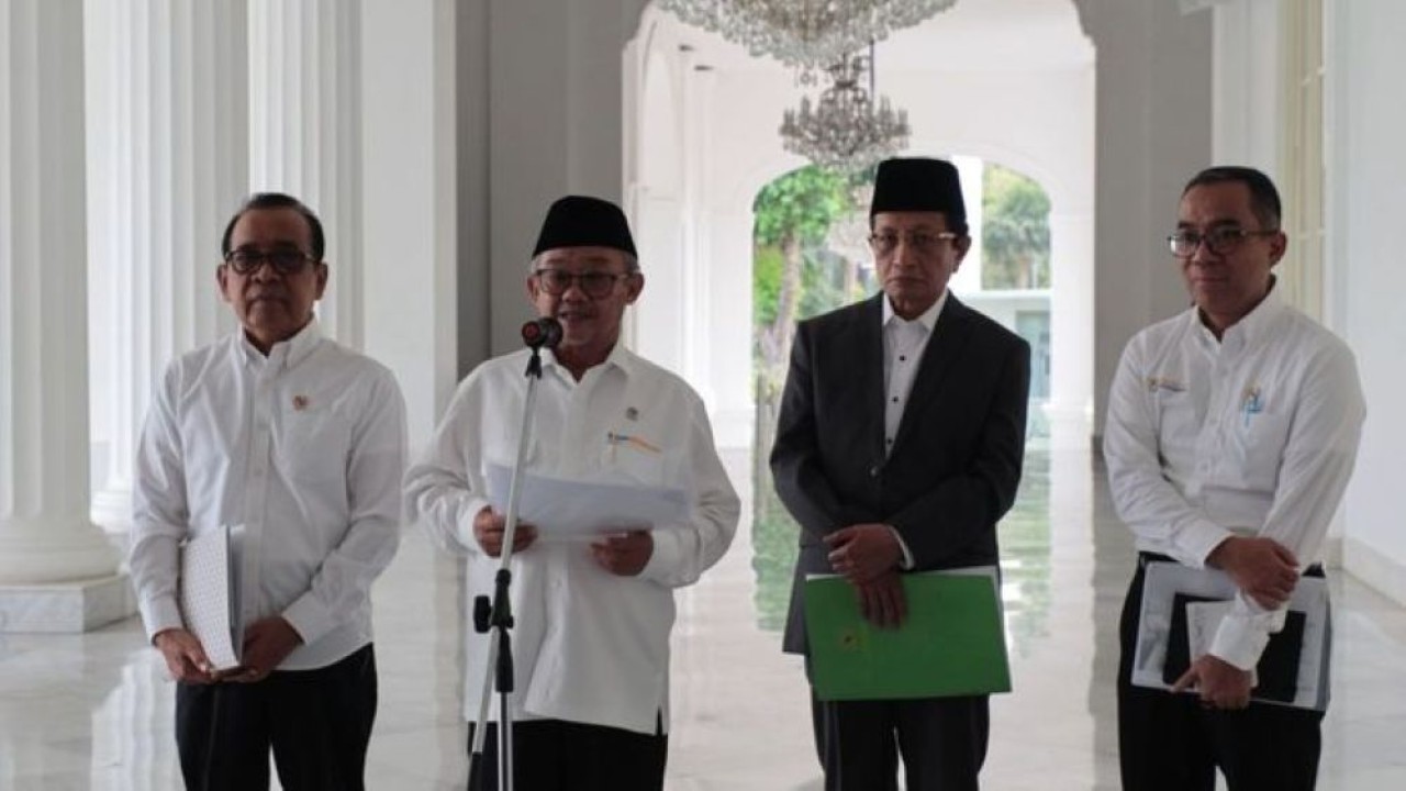 Menteri Pendidikan Dasar dan Menengah (Mendikdasmen) Abdul Mu’ti (kedua dari kiri) menegaskan penekanan khusus dari Presiden Prabowo untuk memberikan layanan pendidikan gratis bagi murid di jenjang TK, pendidikan dasar, dan pendidikan menengah. (Foto: Istimewa)