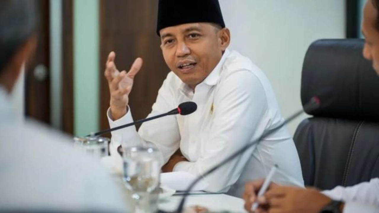 Menteri Kehutanan Raja Juli Antoni dalam rapat bersama jajaran Direktorat Jenderal Konservasi Sumber Daya Alam dan Ekosistem (KSDAE), Selasa, 21 Juli 2026 (Antara)