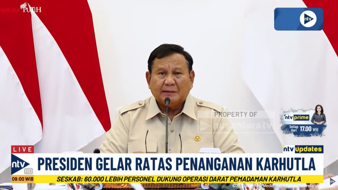 Presiden Prabowo Subianto memimpin Ratas Karhutla di Kompleks Istana Kepresidenan Jakarta, Senin (12/10/2026).