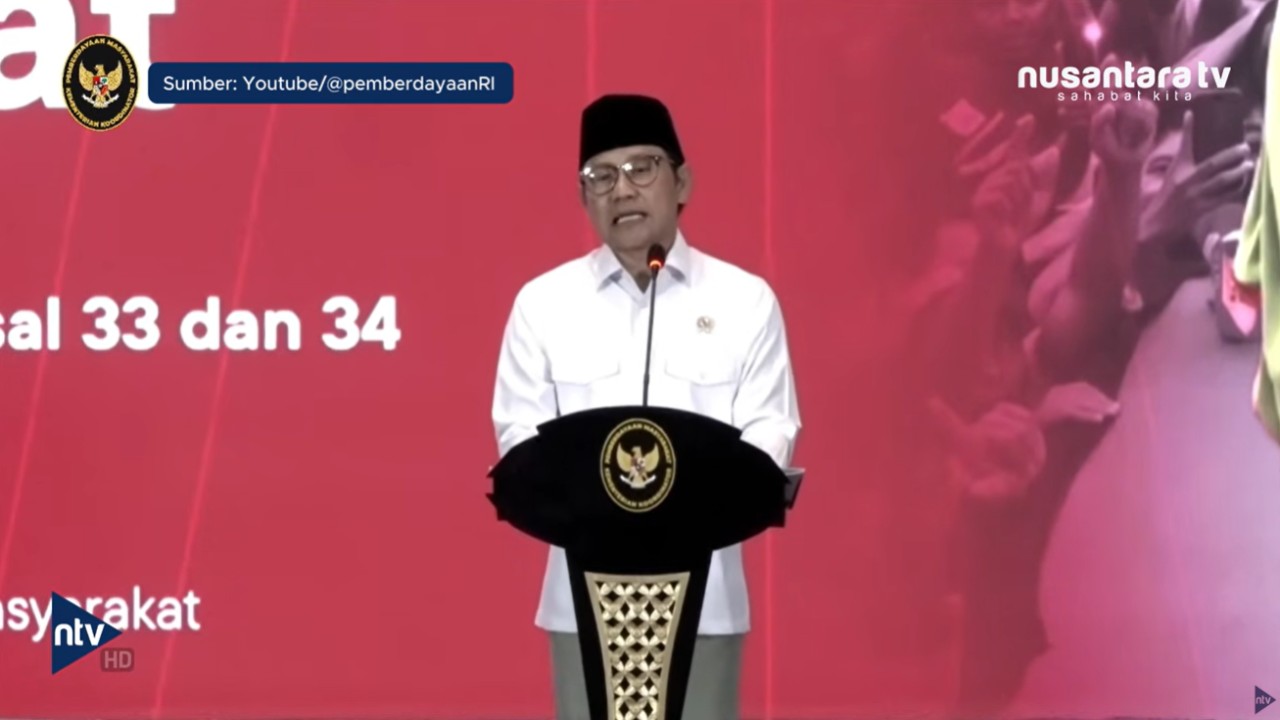 Menteri Koordinator Bidang Pemberdayaan Masyarakat Republik Indonesia, Muhaimin Iskandar mengatakan bahwa program Makan Bergizi Gratis (MBG) menyerap 1,3 juta tenaga kerja baru.